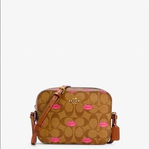 COACH Mini Camera Bag a/ Lips